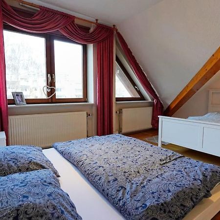 Grosse, Helle Wohnung Fuer Bis Zu 6 Personen Weinheim Eksteriør bilde