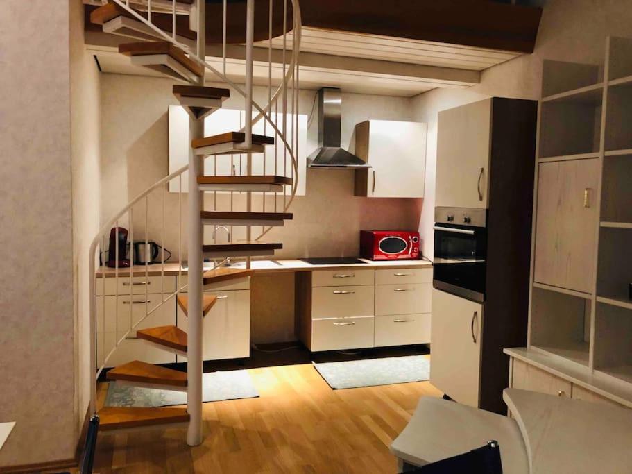 Grosse, Helle Wohnung Fuer Bis Zu 6 Personen Weinheim Eksteriør bilde